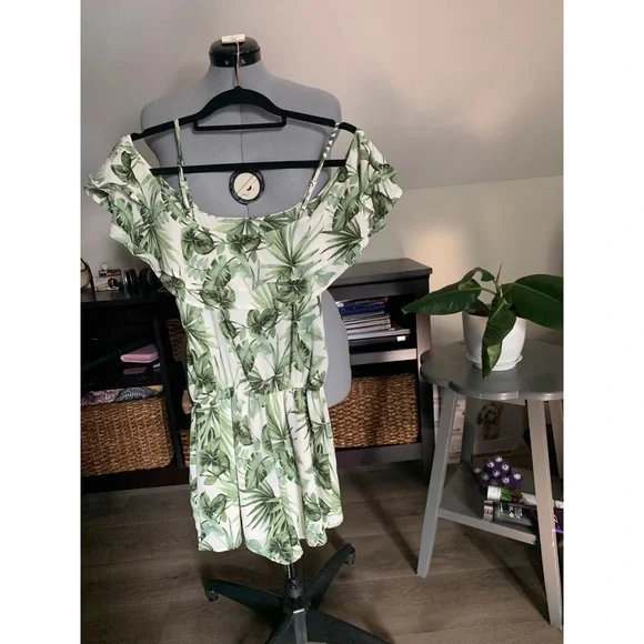 Fashion Nova Romper - Picture 3 of 3